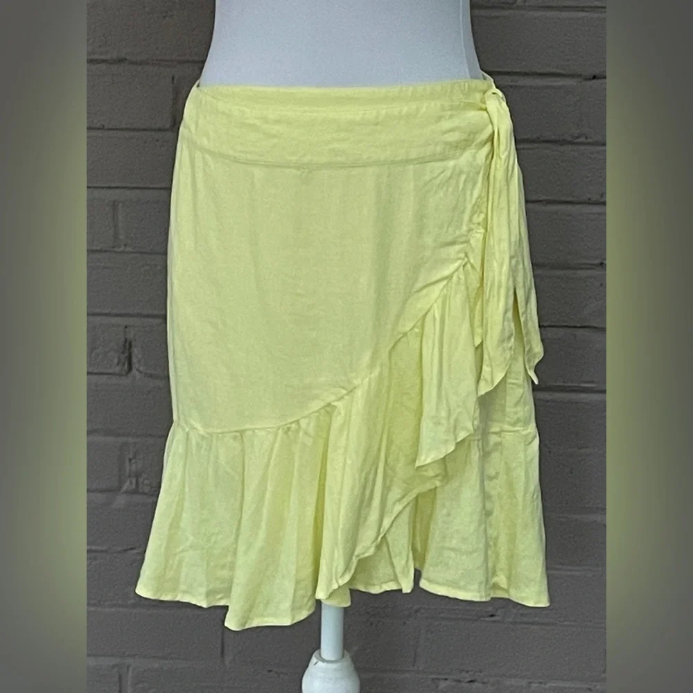 Free People  NWT   Linen Blend Yellow Wrap Skirt  10